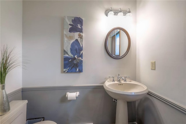 12016 Ballentine St, Overland Park, KS 66213 - bathroom with toilet
