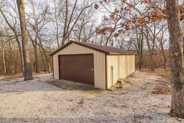 detached garage with driveway