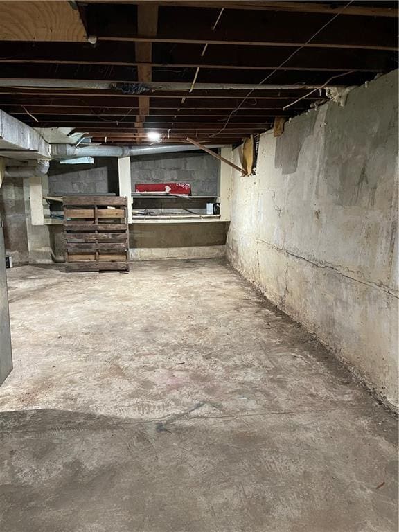 view of unfinished basement