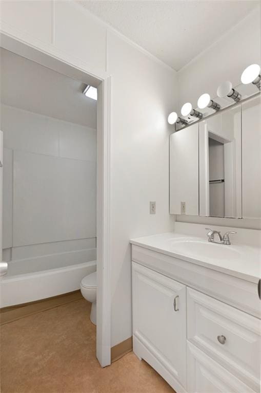 314 N 6th St, Leavenworth, KS 66048 - full bathroom featuring shower / tub combination, vanity, and toilet