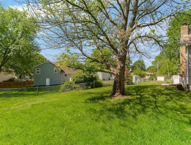 15905 W 152nd Ter, Olathe, KS 66062 - view of yard
