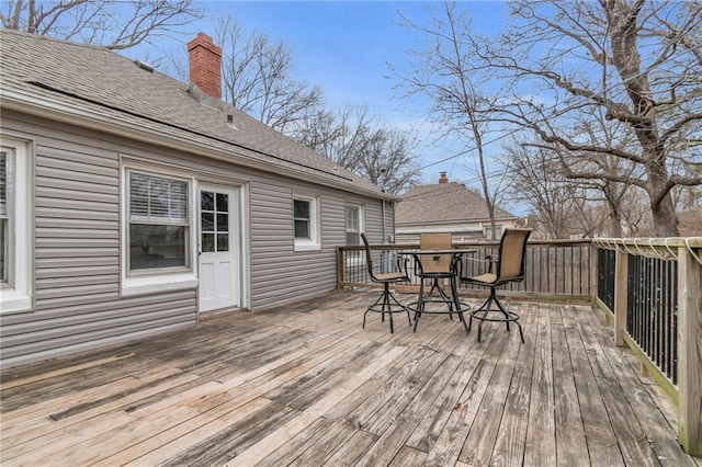 deck featuring outdoor dining space