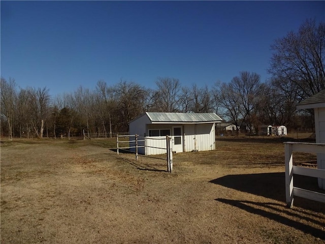 view of outbuilding featuring an outbuilding