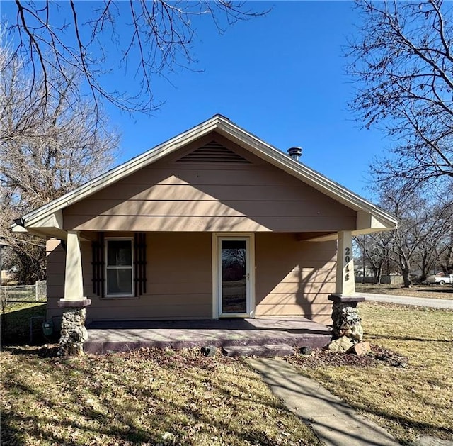 view of front of home featuring covered porch