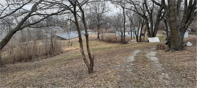 Listing photo 2 for 325 A St, Saint Joseph MO 64501