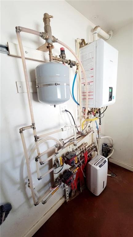 1147 Fern Rd, Fort Scott, KS 66701 - utilities featuring water heater