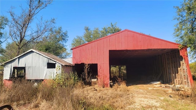 1147 Fern Rd, Fort Scott, KS 66701 - view of pole building