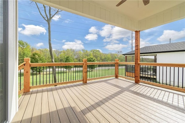 deck with ceiling fan