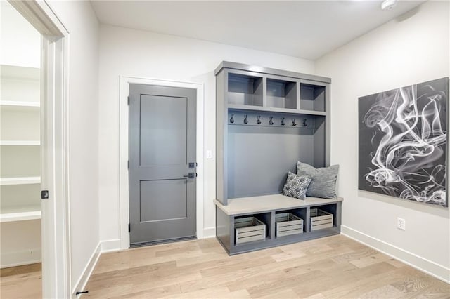 12435 NW Arbor Way, Platte City, MO 64079 - mudroom featuring light wood-type flooring