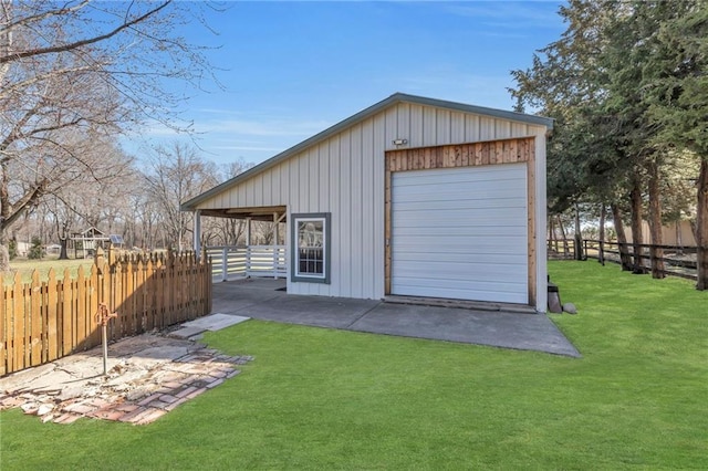 detached garage with fence