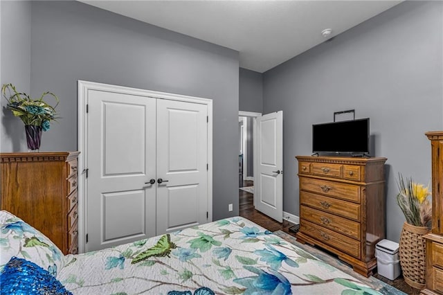 bedroom with a closet