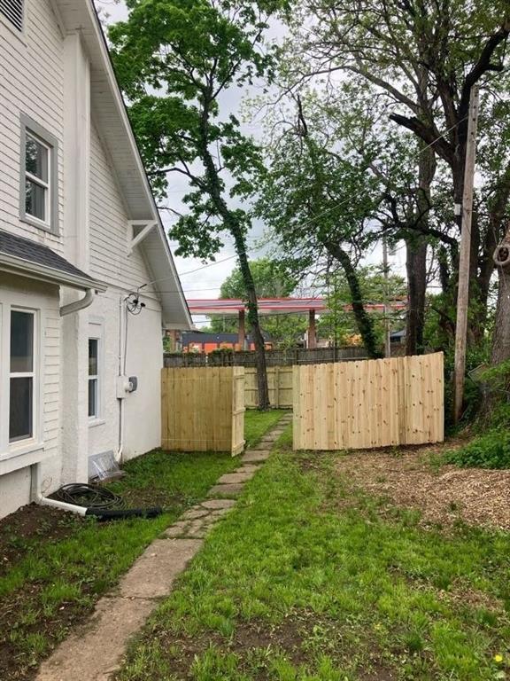 5912 Forest Ave, Kansas City, MO 64110 - photo 5