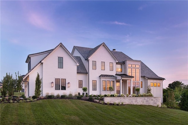 view of front of property with a front yard