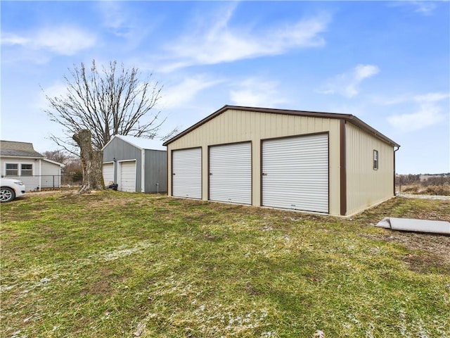 view of detached garage