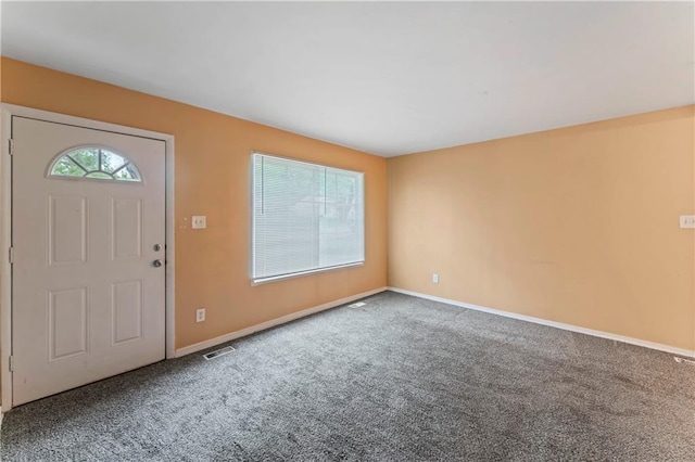 6418 E 150th St, Grandview, MO 64030 - carpeted entryway with baseboards