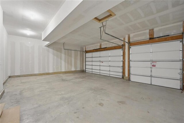 1506 NW 106th Ter, Kansas City, MO 64155 - view of garage