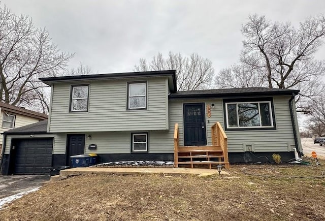 split level home with driveway