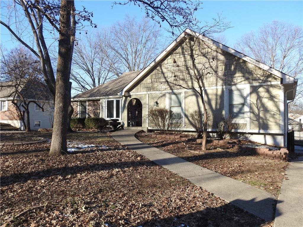 view of front of house