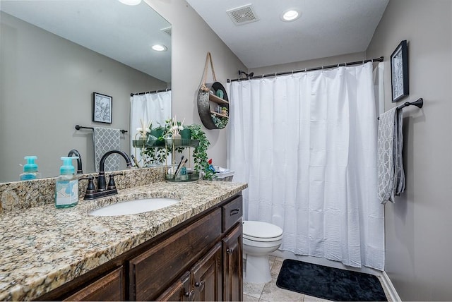 bathroom featuring toilet, recessed lighting, vanity, visible vents, and a shower with curtain