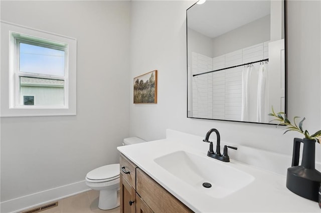 1510 NW 106th Ter, Kansas City, MO 64155 - bathroom featuring vanity, toilet, baseboards, curtained shower, and visible vents
