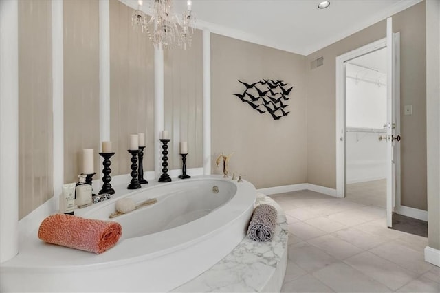 full bath with baseboards, visible vents, recessed lighting, a garden tub, and a chandelier