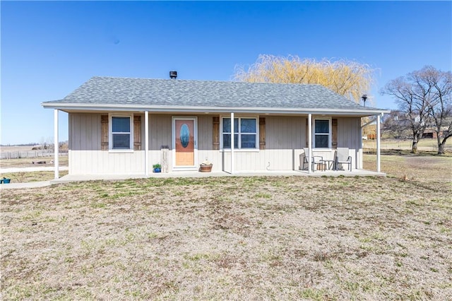 ranch-style house with a front yard