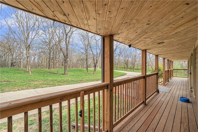 4623 Whispering Oaks Ln, Smithville, MO 64089 - deck with a lawn