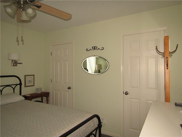 bedroom featuring a ceiling fan