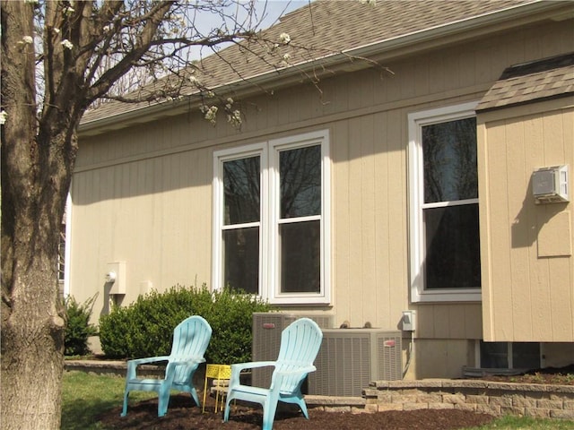 view of home's exterior featuring a shingled roof