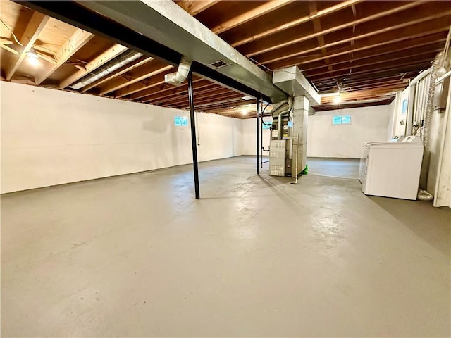 basement with washer / dryer