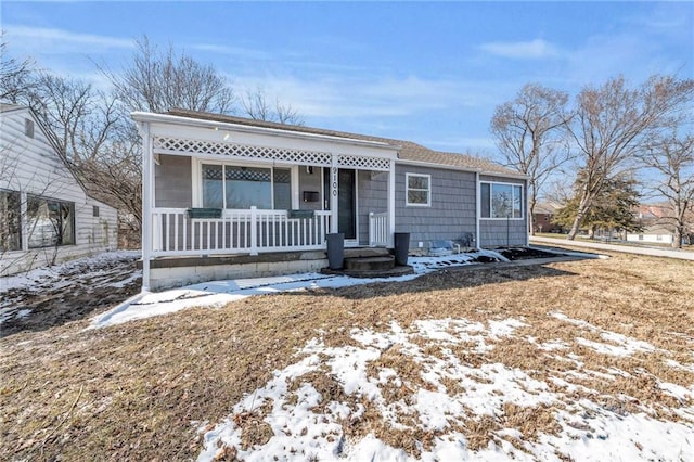 view of front of home featuring a porch