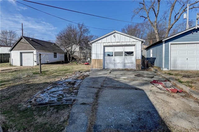 view of detached garage