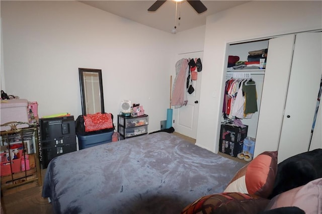 bedroom featuring ceiling fan and a closet