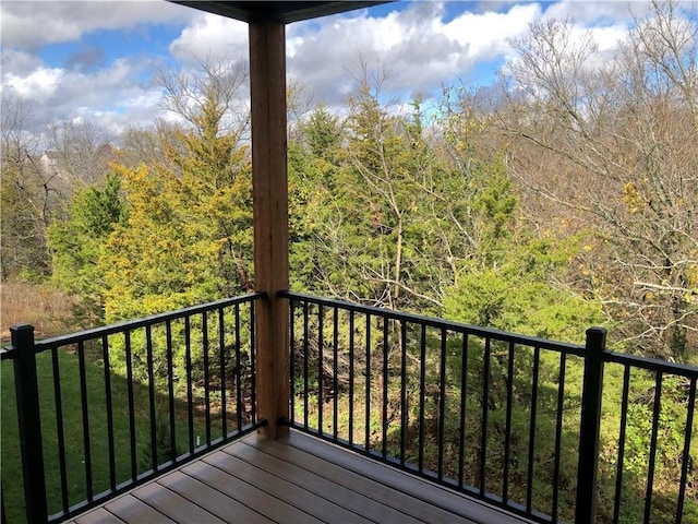 17147 S Heatherwood St, Olathe, KS 66062 - wooden terrace with a wooded view
