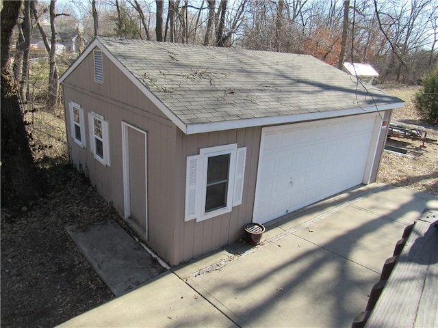 view of outdoor structure featuring an outdoor structure