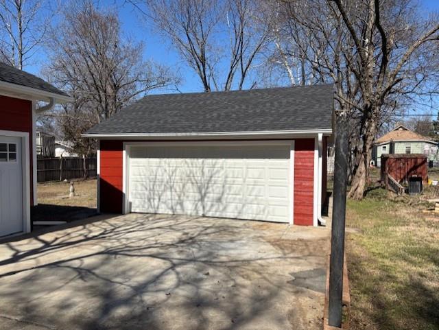 view of detached garage