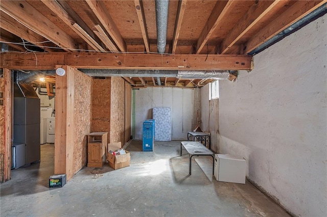 basement featuring washer / clothes dryer