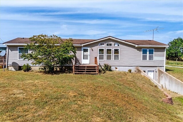 32314 W 335th St, Osawatomie, KS 66064 - view of front of home with a front lawn