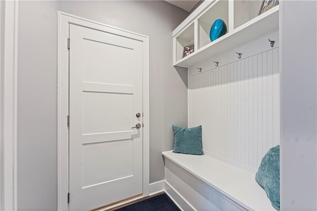 mudroom featuring baseboards