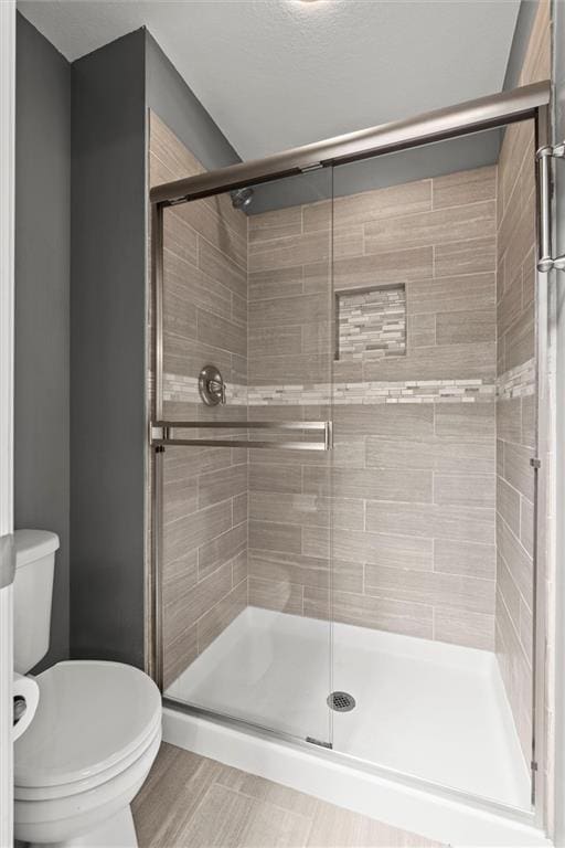12109 Overbrook Ct, Leawood, KS 66209 - full bath featuring toilet and a stall shower