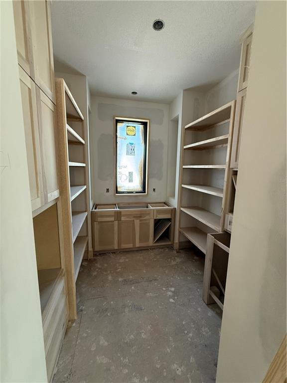 7410 NW Pampas Ln, Parkville, MO 64152 - view of storage room