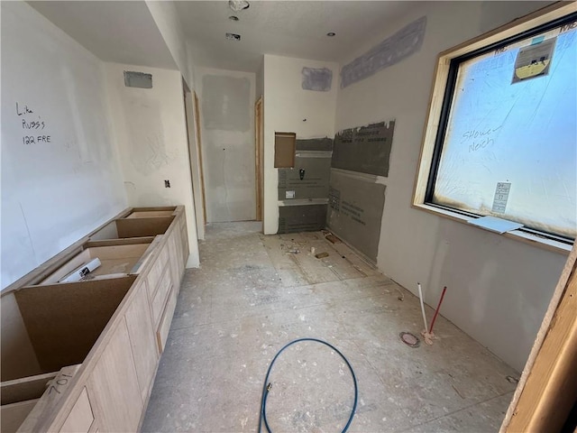 7410 NW Pampas Ln, Parkville, MO 64152 - view of bathroom