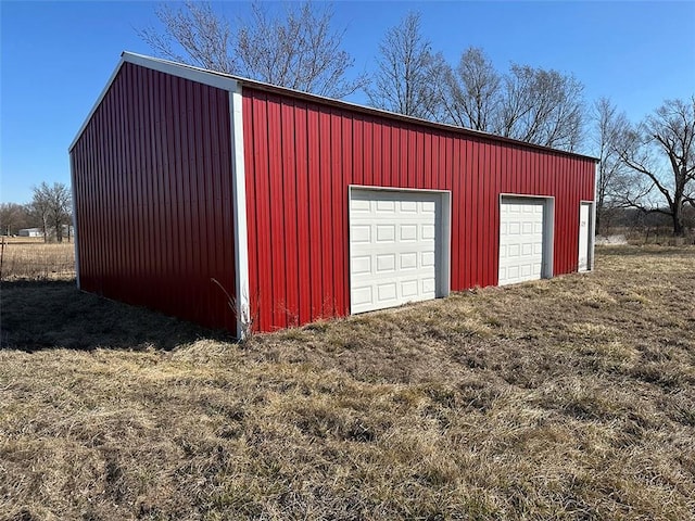 view of detached garage