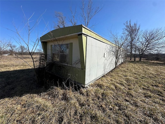 view of outdoor structure