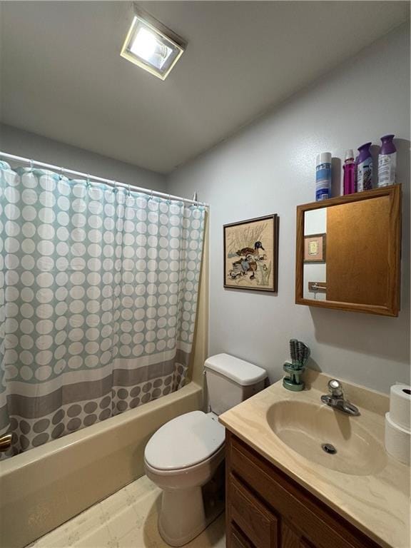 full bath featuring toilet, vanity, and shower / bathtub combination with curtain