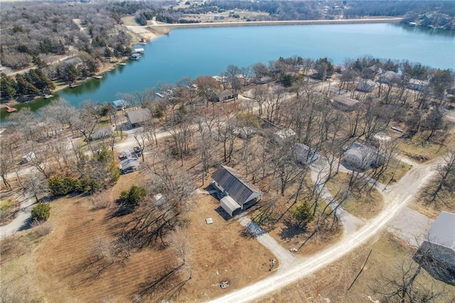 34 Bobcat Dr, Mound City, KS 66056 - aerial view of property and surrounding area featuring a large body of water