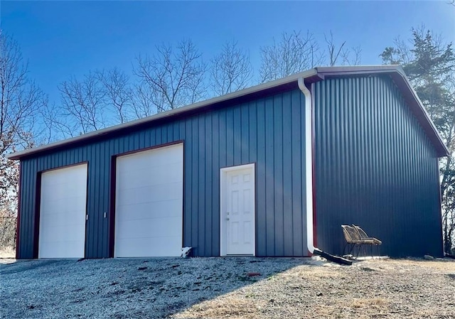 view of detached garage