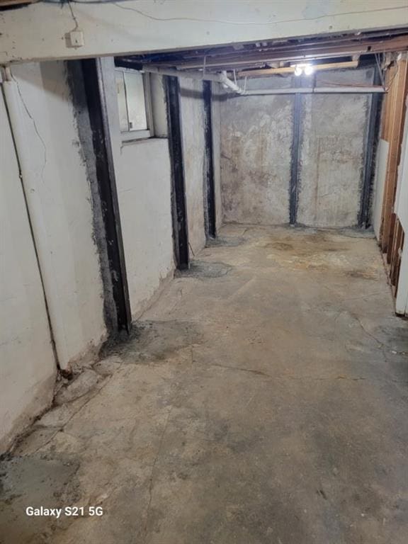 1727 S Crescent Ave, Independence, MO 64052 - view of unfinished below grade area