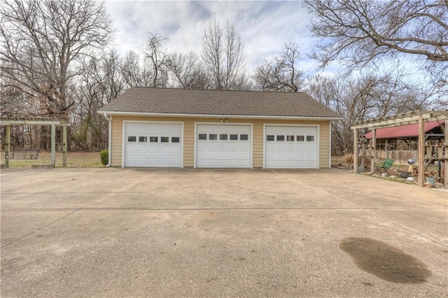 view of detached garage