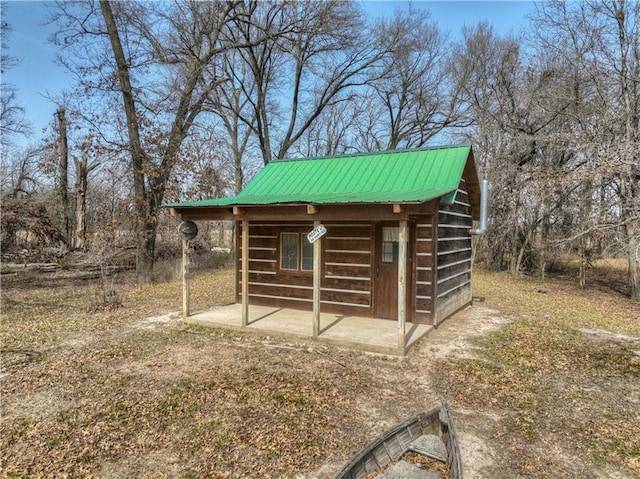 view of outdoor structure featuring an outdoor structure